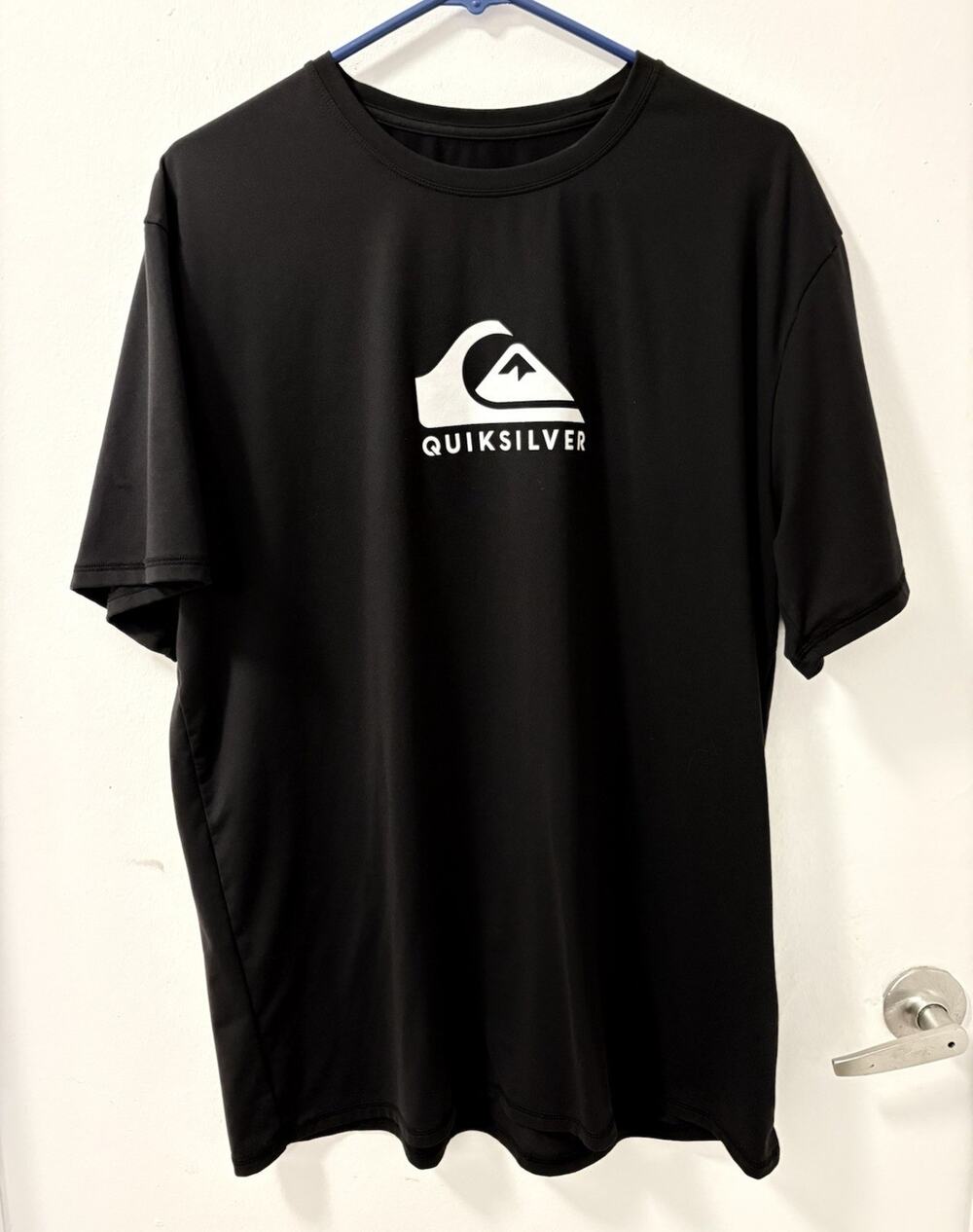 Quiksilver Made for Surfing Moisture-Wicking Rash Guard Shirt, Men's XL, Black